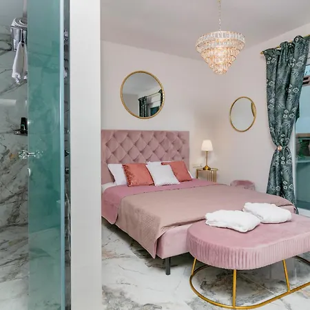 Jacuzzi Deluxe Szkála Szotírosz
