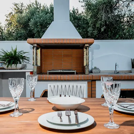 Jacuzzi Deluxe Villa *