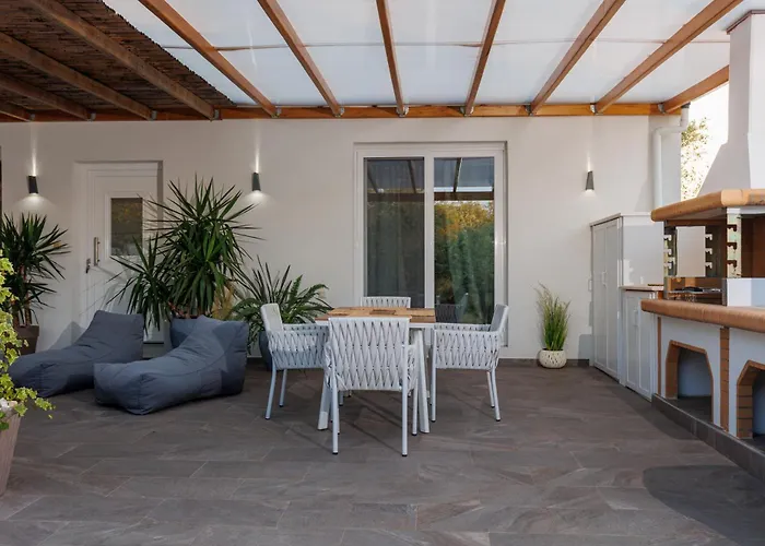 Jacuzzi Deluxe Villa