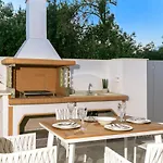 Jacuzzi Deluxe Villa