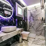 Jacuzzi Deluxe Villa Skala Sotiros