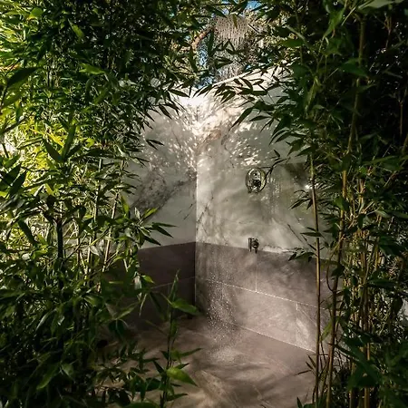 Jacuzzi Deluxe Villa Skala Sotiros