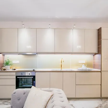 Villa Jacuzzi Deluxe *