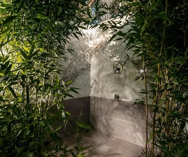 Jacuzzi Deluxe Villa Skala Sotiros