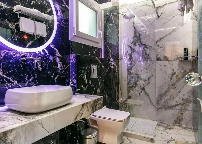 Jacuzzi Deluxe Willa Skála Sotíros